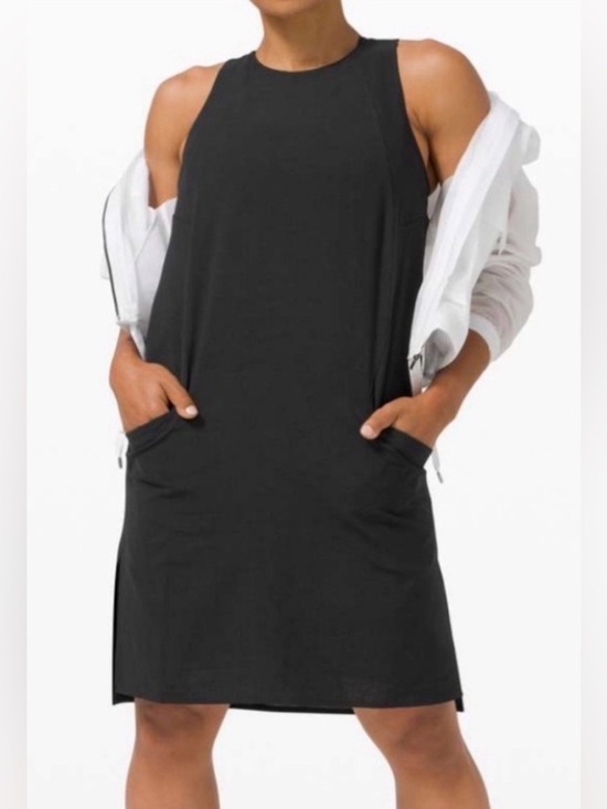 lululemon athletica Dresses & Skirts - Lululemon Shift in Time Rare Sleeveless Shift Dress Black Size 4 Pockets